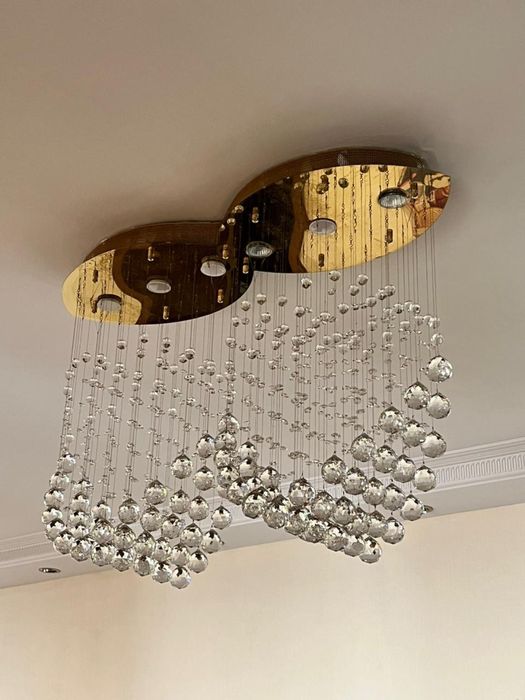 Продам люстры хрусталь