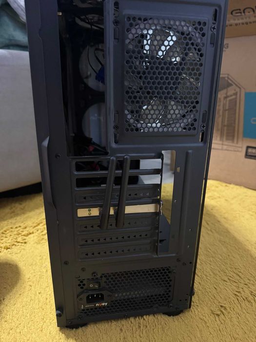 Carcasa MYRIA PC Gaming (3 ventilatoare incluse) + 1 cooler procesor (aer) + sursa 650W