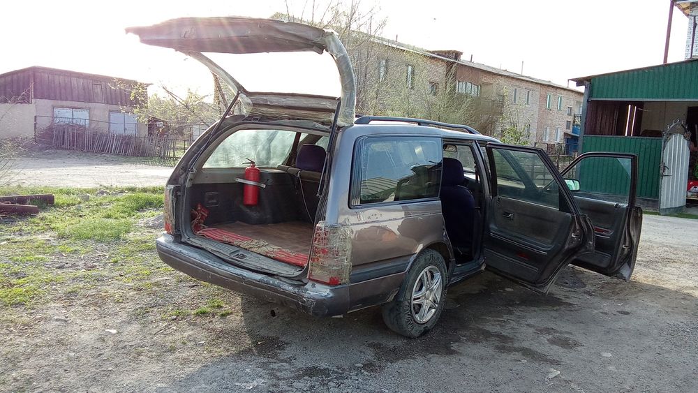 Мазда универсал.