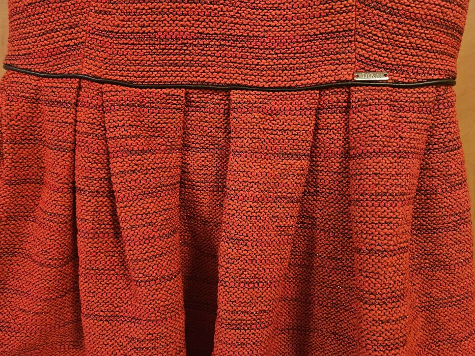 Стилна червена рокля Dika памучен туид р-р 36/S