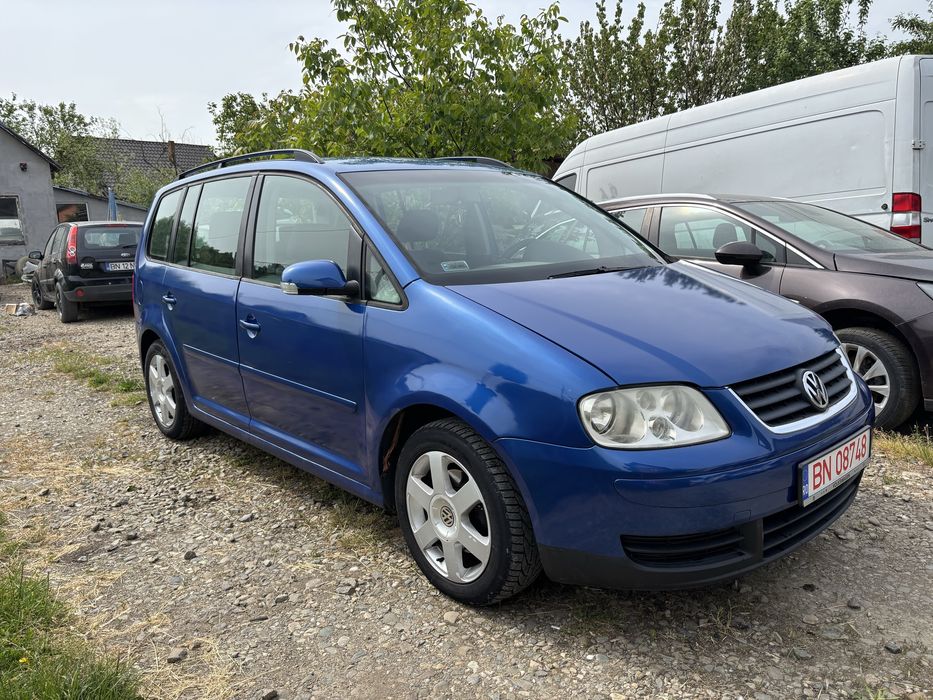 VOLKSWAGEN Touran 2004 — imagine 3
