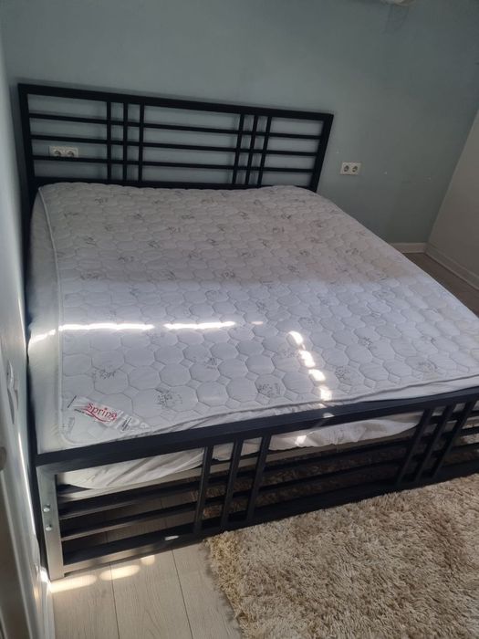 Loft stilda krovatlar