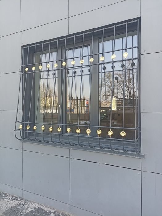 Решетки на окна металлические