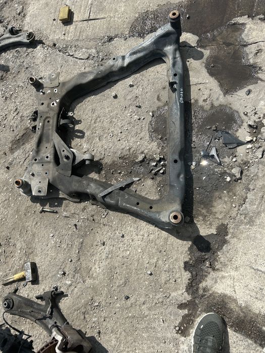 Преден мост Nissan Qashqai 2009г.