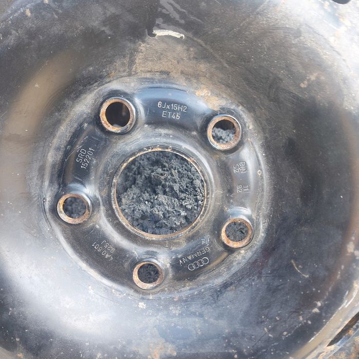 Продаю колесо в зборе на 15 ауди