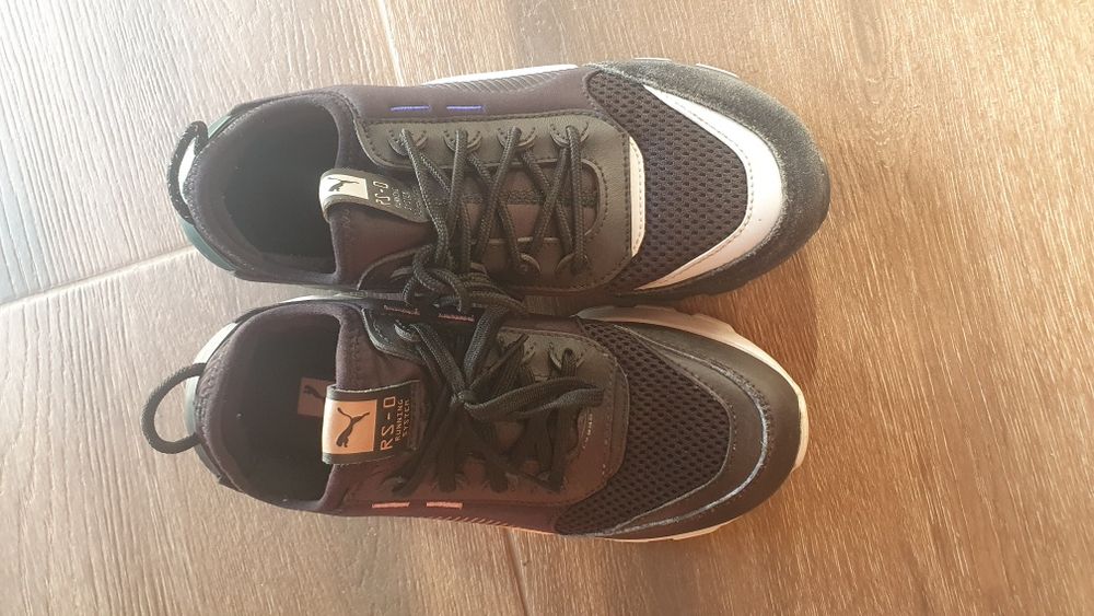 Маратонки puma еднакъв номер,но различен цвят.