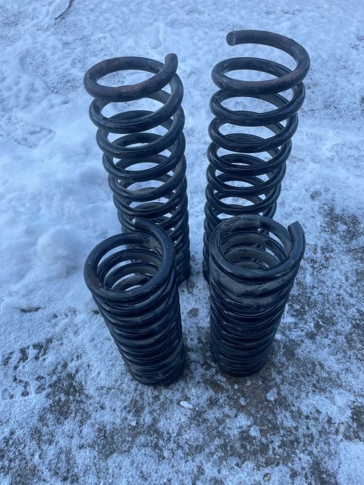 Пружини за w124 седан