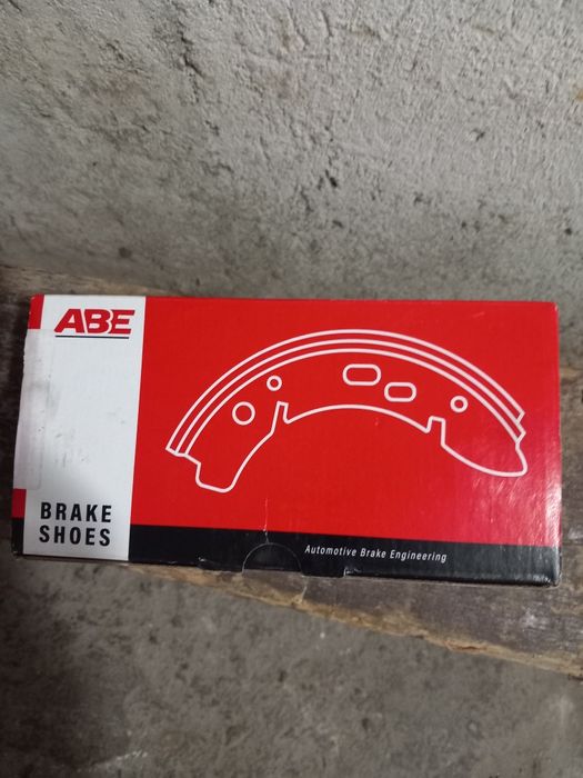 Комплект задни цилиндърчета и накладки за Пежо 406