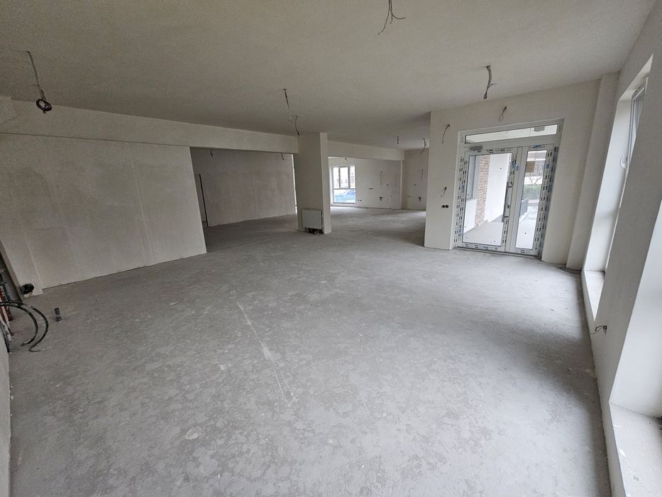 Spatiu comercial premium, fara comision zona Eroilor,  Florești