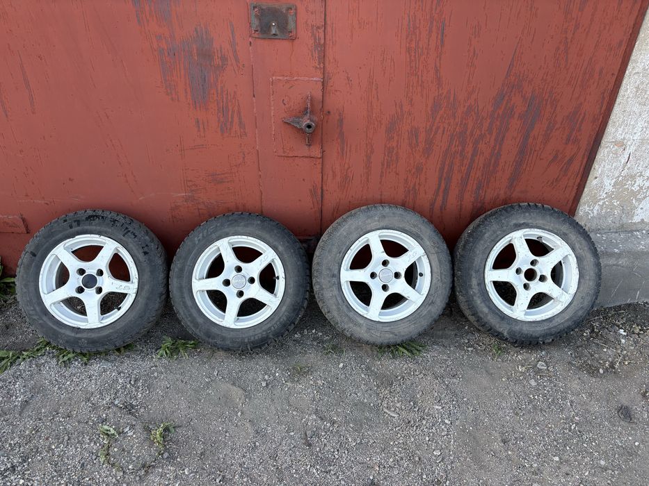 Продам диски  с зимней резиной