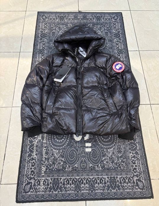 Пуховик Canada Goose