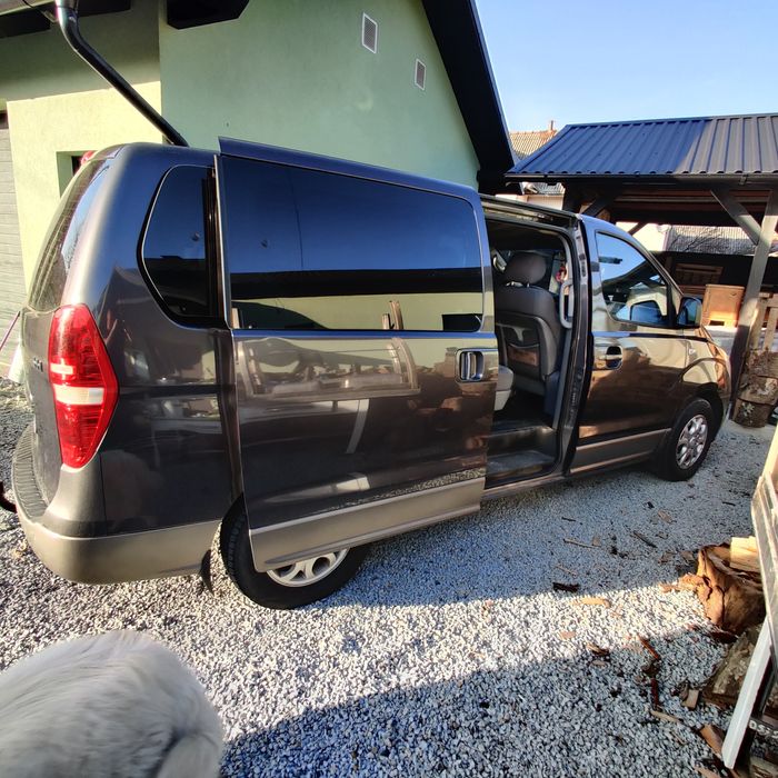 Autoturism Hyundai H1   Starex 2,5 diesel  crdi 170 cp 8 locuri