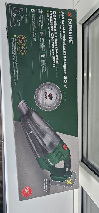 Aspirator de mana Parkside pe acumulator de 20 V