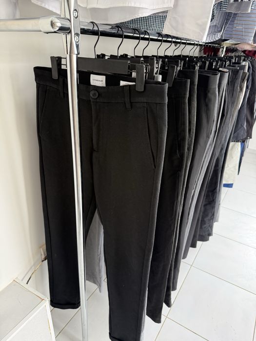 Рубашки, брюки, джинсы, свитера