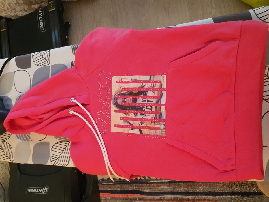 Детская толстовка на девочку 6-8 лет