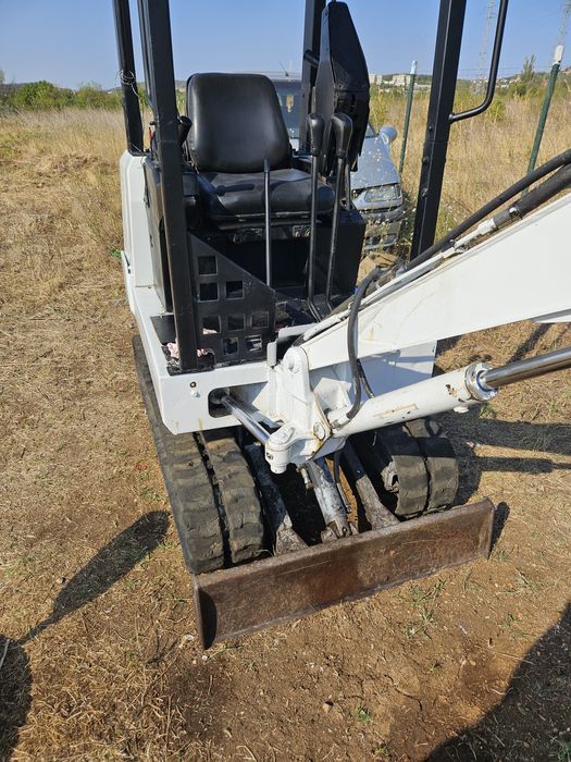 Бобкат 220 мини багер