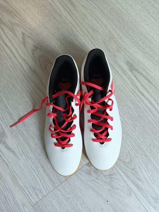 Маратонки Adidas 42