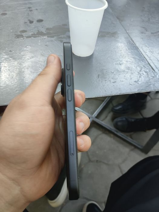 iPhone 16 (8/128)