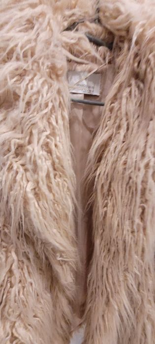 Haina de blana Stradivarius