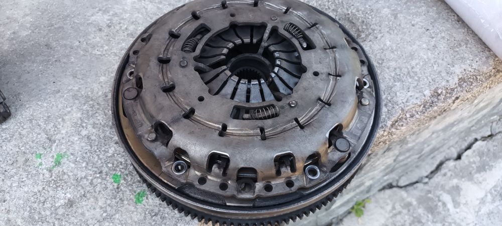 Демферен маховик Luk за Bmw 520 D F10 F11 N47