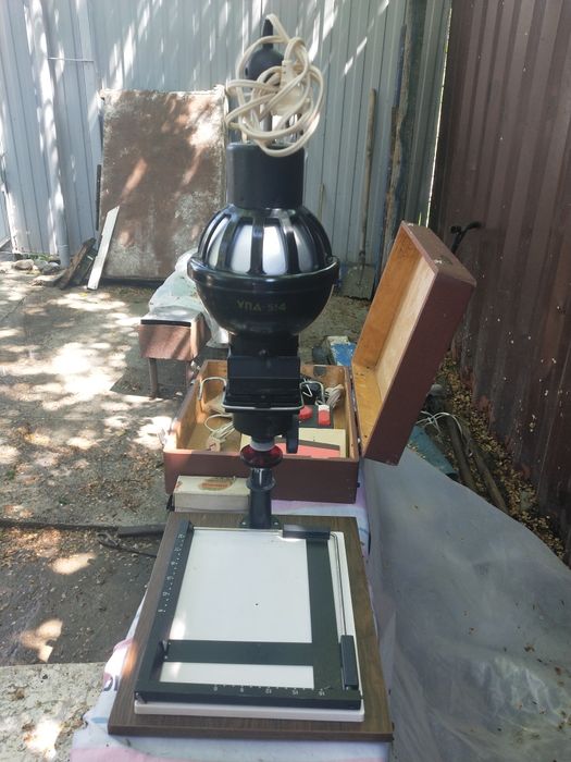 Фотоувеличитель почти новый