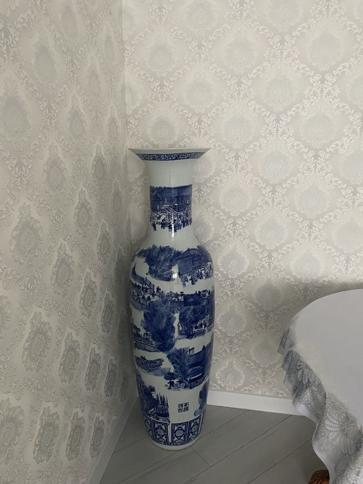 Продам керамическую вазу