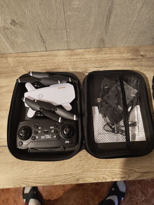 Дрон HD camera, управление чрез приложение