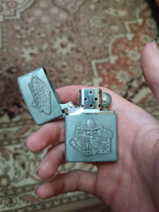 Керосиновая зажигалка