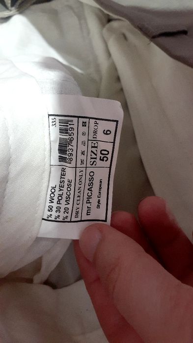 Erkaklar kastyumi molochniy rangli