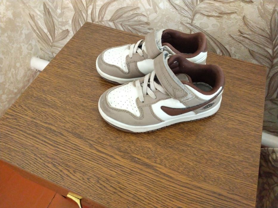 Продам сандалии,29 размер