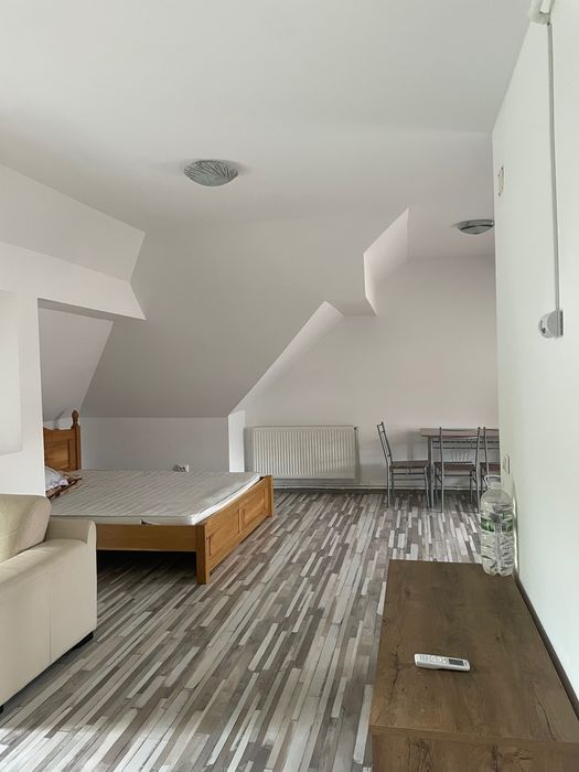 Apartament de închiriat