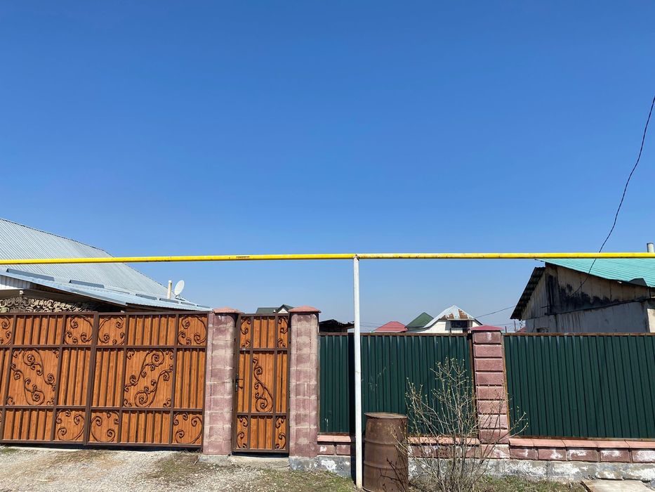 Продам дом с участком 10 соток