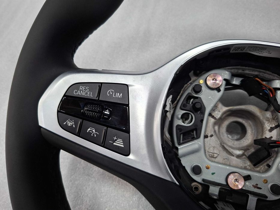 Нов Оригинален M волан за BMW G20 G22 G30 G05 G06 G01 G02 G26 G07 G