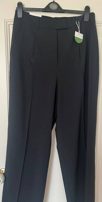 Брюки офисные. Размер  хл. Черные. Из европы.