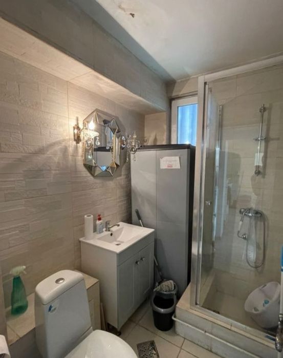 Inchiriez salon Calea București