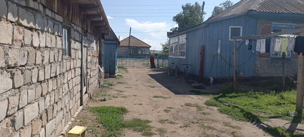 Продам дом в селе Златополье