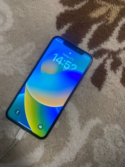 продам айфон х акб 70%