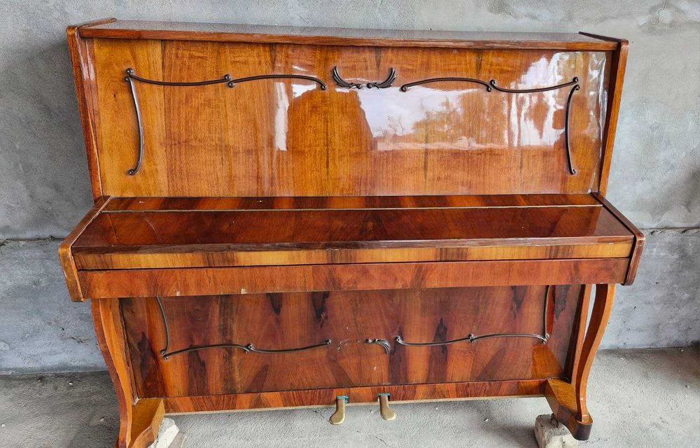 Продается пианино "Волжанка"