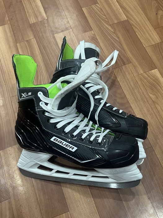 Коньки BAUER профессиональные