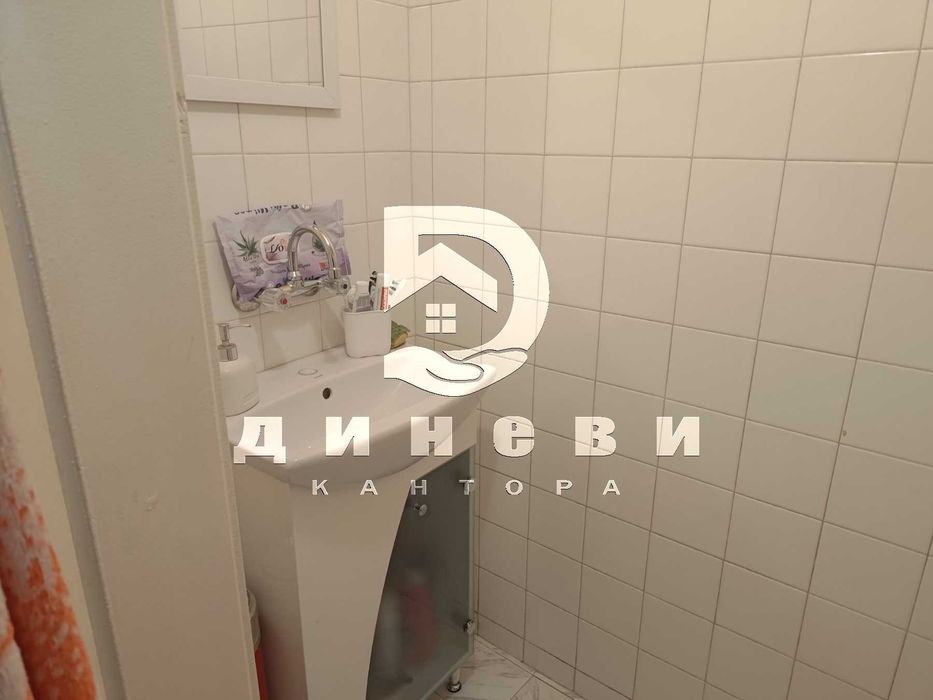 Продава се Четиристаен апартамент в Стара Загора, Център - 91 кв.м за 1208 €/кв.м - Снимка #6