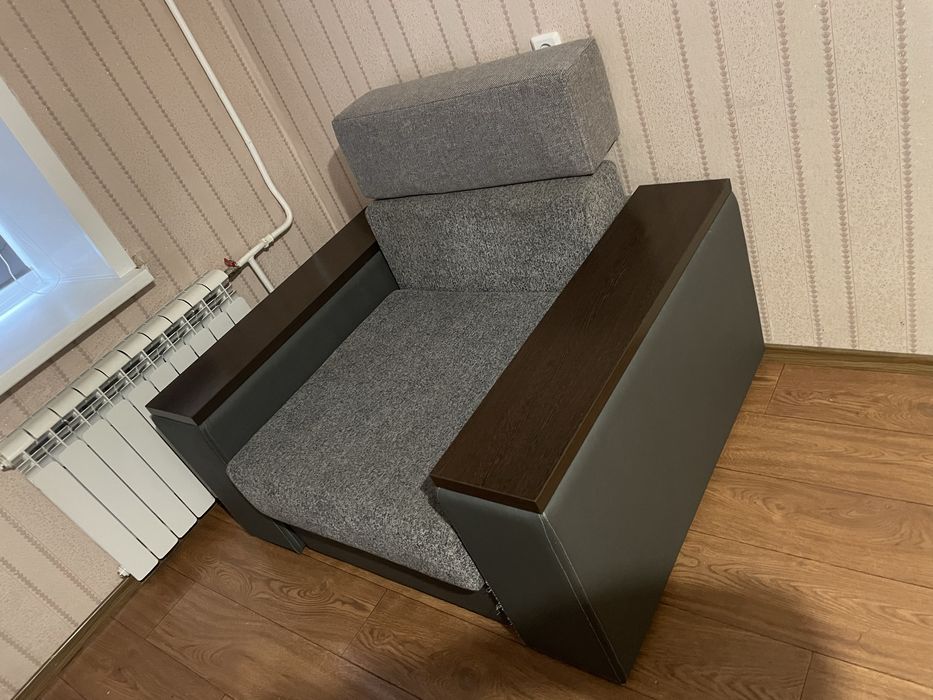 Продам диван в хорошем состоянии