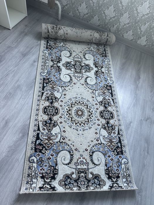 Продам ковровую дорожку