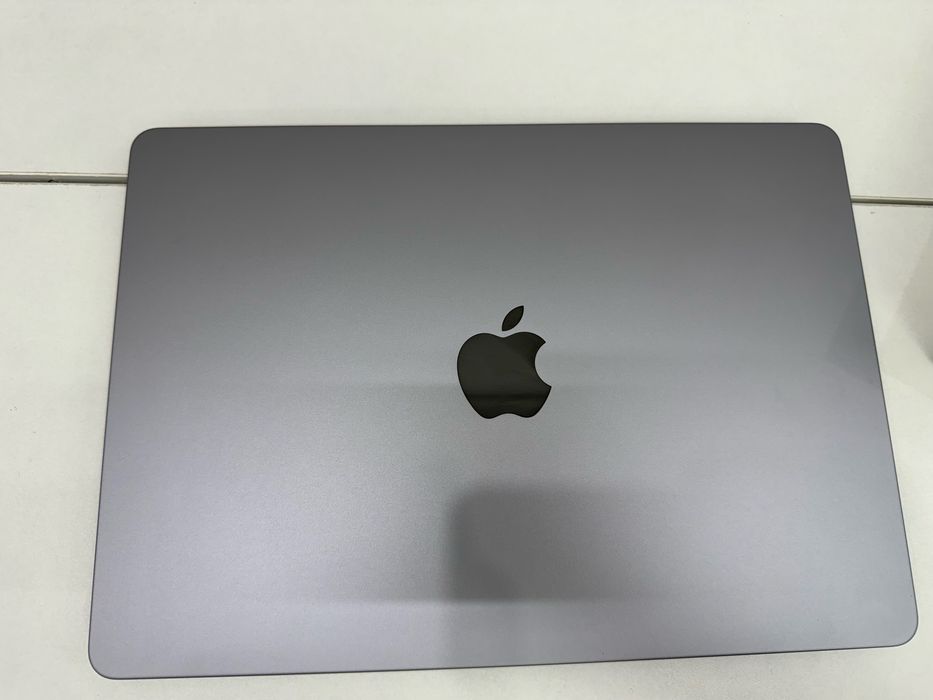 MacBook 2022, M2 512/8