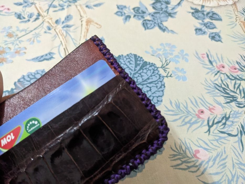 Port card portofel slim hand made piele de crocodil