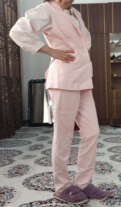 Ofis va kundalik kiyish uchun juda ham mos ,yangi kiyilmagan.