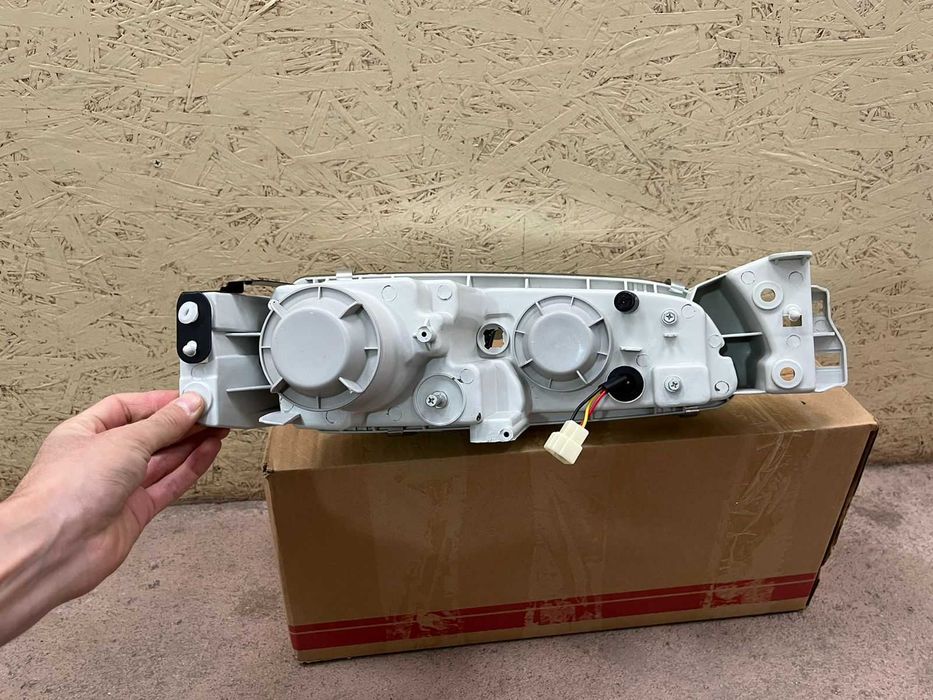 Фара на Mazda 626 (Cronos) 1993- / Мазда 626 (Кронос) 1997