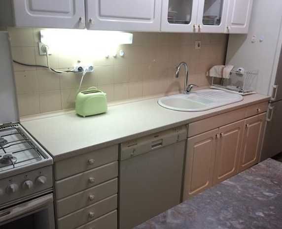 Дава се под наем Тристаен апартамент в Пловдив, Център - 74 кв.м за 209.1 € - Снимка #2