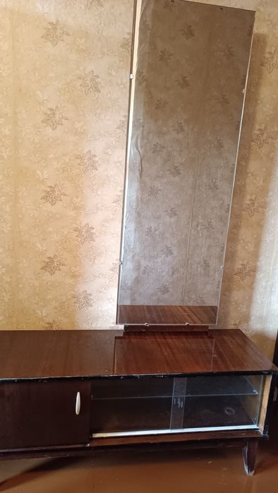 Продам трюмо советское