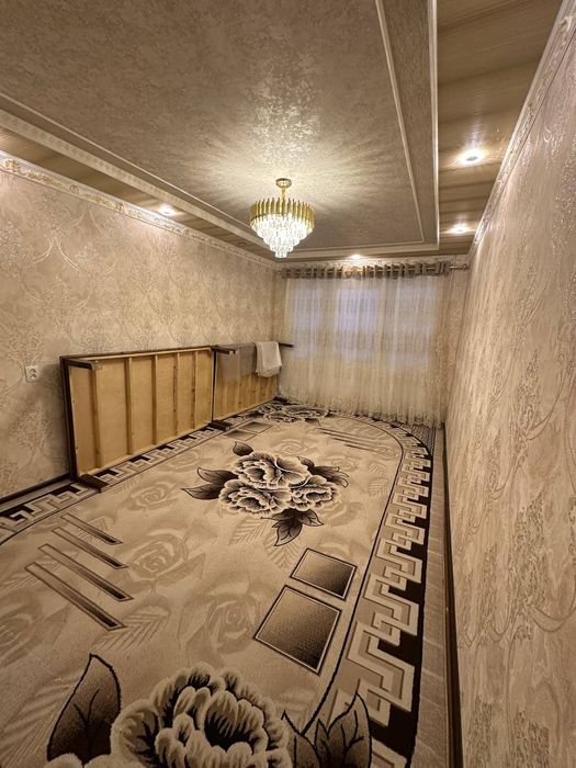 Srochna Gazalnekntda naxalfkada 3 domdaUy sotiladi 2 xonalik