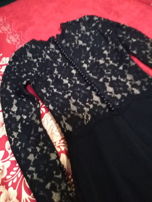 Rochie neagra cu dantela